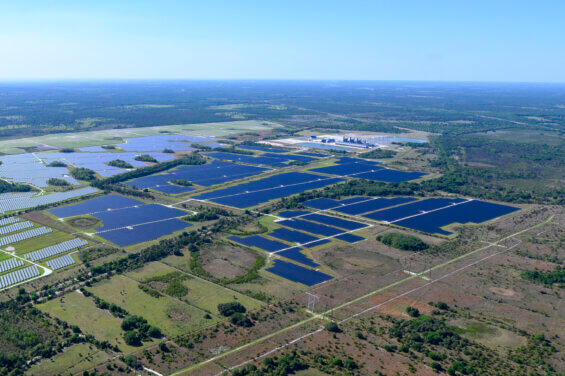 Aerial view of FPL Okeechobee Solar Energy Center